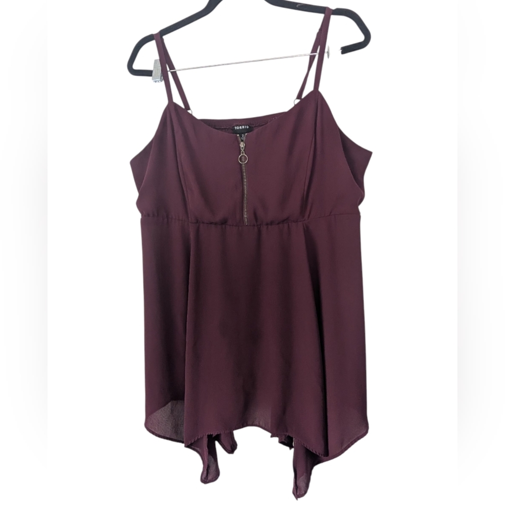 Torrid Burgundy Sharkbite Top Sz18/20